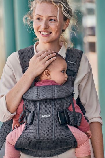 BabyBj rn Grey 3D Mesh Baby Carrier OneAir