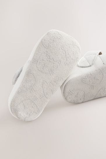 White t discount bar shoes baby