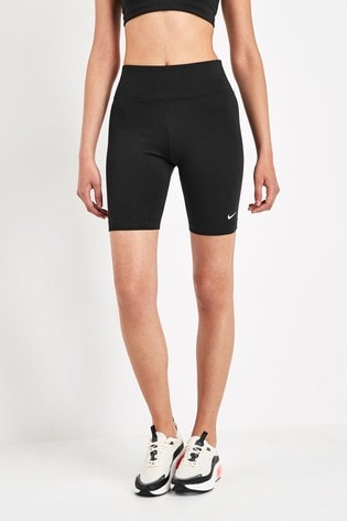 women nike bike shorts