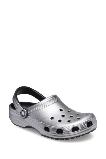 Metallic silver crocs outlet