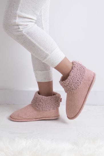 Totes Pink Isotoner Ladies Cable Boot Slippers