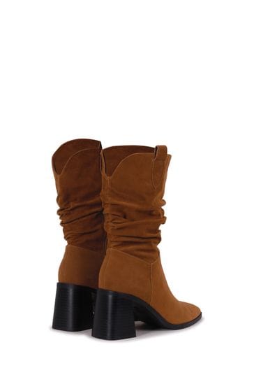 Medium length boots top