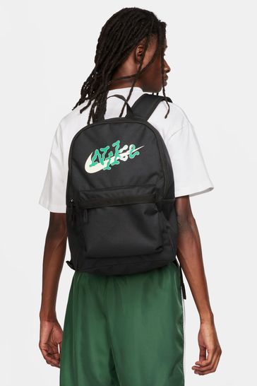 Black nike on sale heritage backpack