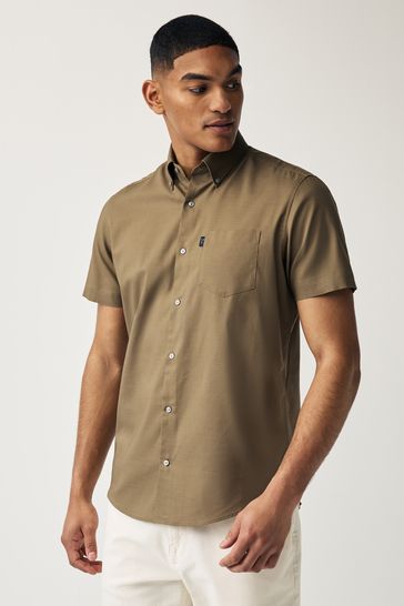 Brown Regular Fit Short Sleeve Easy Iron Button Down Oxford Shirt