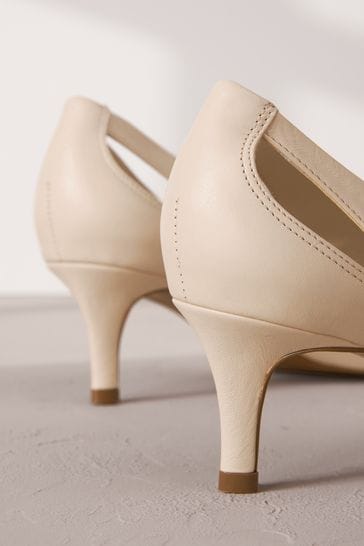 Bone colored high heels discount
