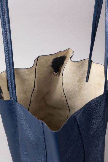 Blue leather 2025 bucket bag