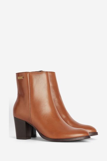 Ladies barbour sales boots uk