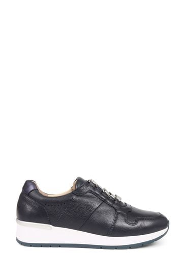 Van cheap dal trainers