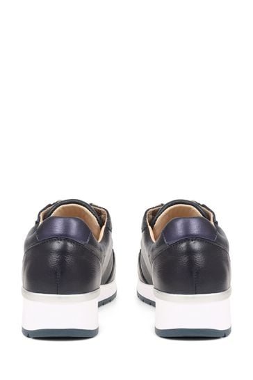 Van dal best sale trainers
