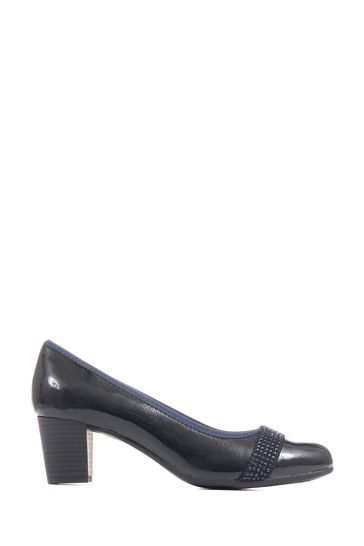 Block-heeled court shoes