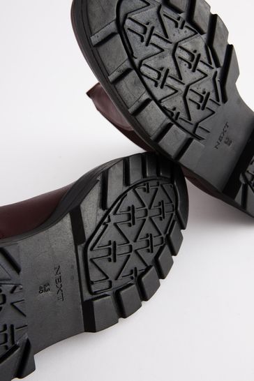 Red velvet chelsea hotsell boots