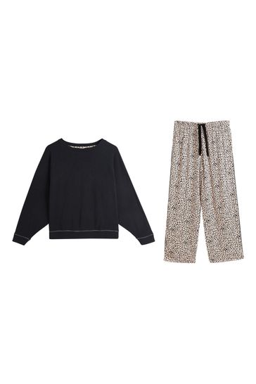 Oliver bonas online nightwear