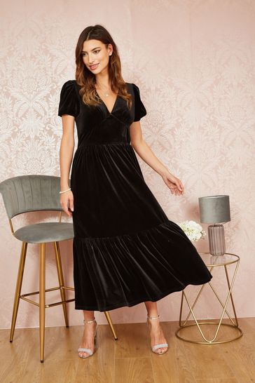 Yumi black dress on sale