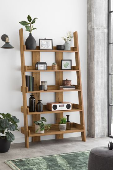 Extra wide outlet ladder shelf