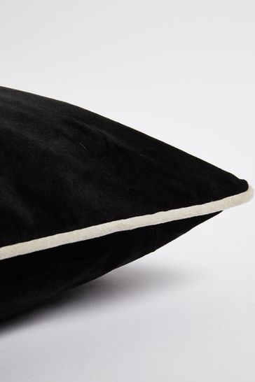 Black velvet on sale cushions