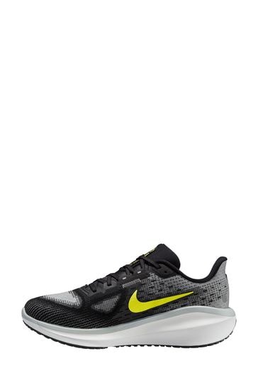 Mens white discount nike running trainers
