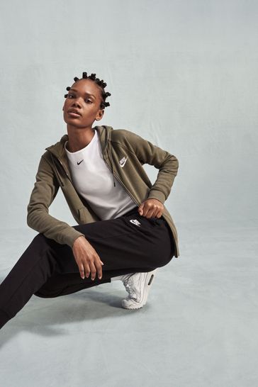 Nike tracksuit tapered hotsell