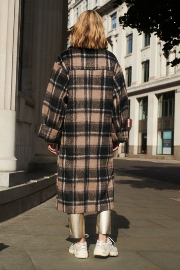 Check longline outlet coat
