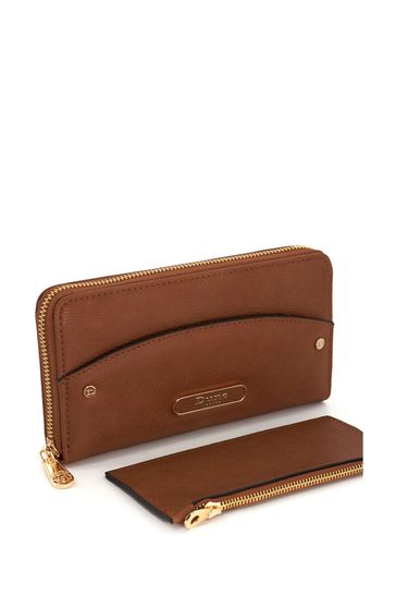 Black purse with black hardware hot sale
