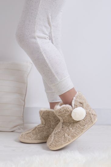 Totes Natural Cable Ladies Boots Slippers With Pom Pom & Faux Fur Lining