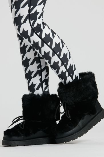Boots with a fur shop
