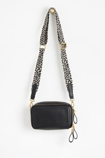 Black purse 2025 with strap