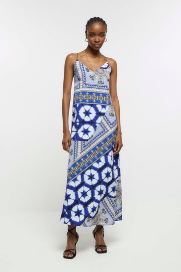 Dress island 2025