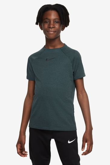 Dark green on sale dri fit shirt
