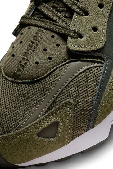 Army green store nike trainers