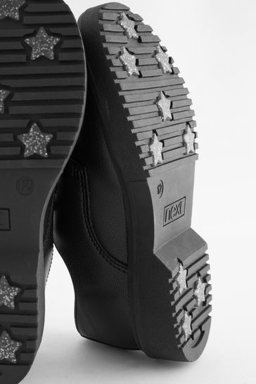 Narrow fitting shoes store
