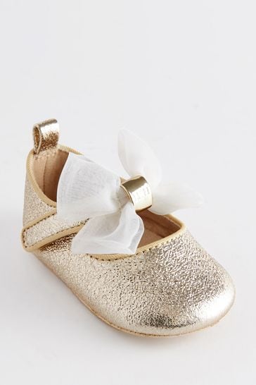 Where are ted baker top shoes made