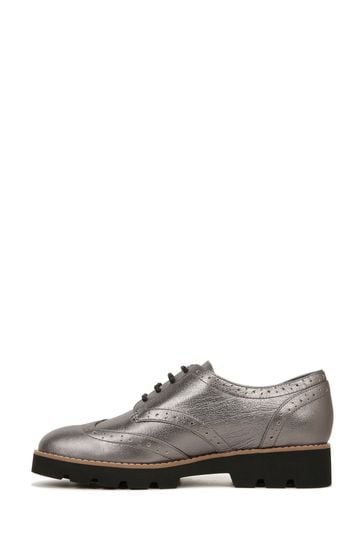 Metallic brogues top