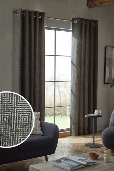 Lined curtains top