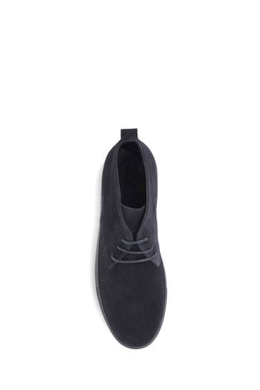 Black shop suede chukka