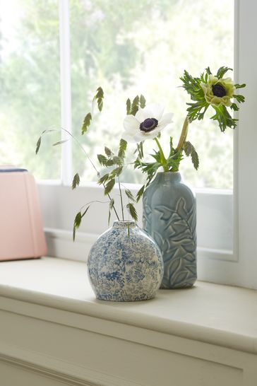 Set of 2 Blue on White Floral Ceramic Vases