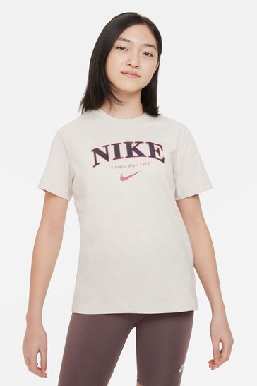Pink white nike sales shirt