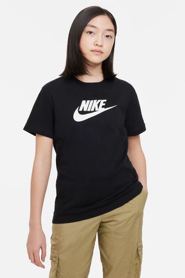 Have nike shop day shirt