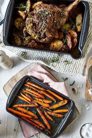 Lakeland roasting on sale tins