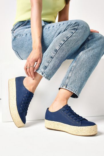 Navy shop flatform trainers