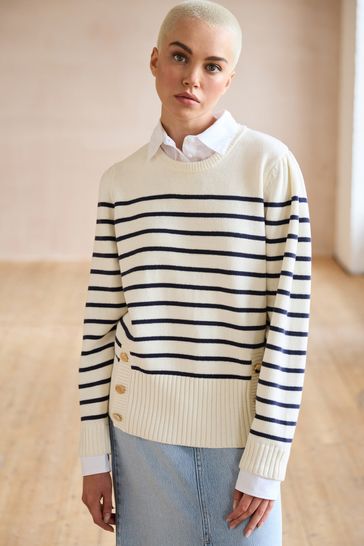 Navy jumper white shirt discount