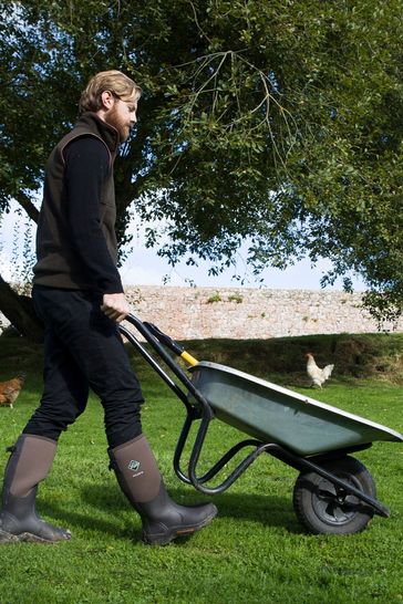 Muck boots on sale wetland