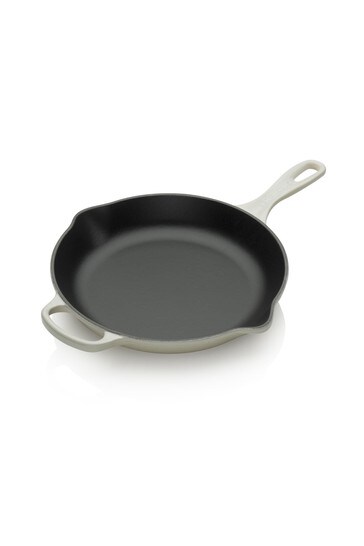 Le Creuset 26cm Signature Cast Iron Frying Pan with Metal Handle