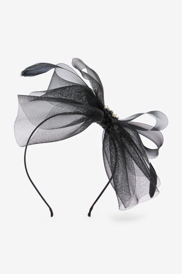 Black hair clearance fascinator