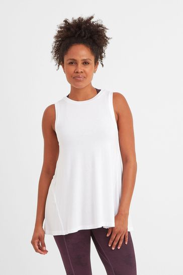 long sleeveless top