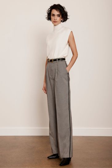 Checkered side stripe trousers top