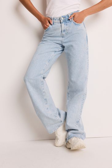 Relaxed bootcut jeans sales
