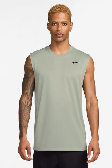 Nike training vest deals