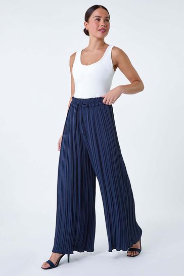Blue pleated pants hotsell