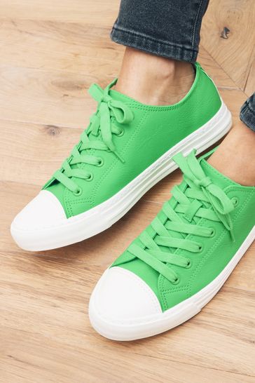 Wide baseball shoes cheap