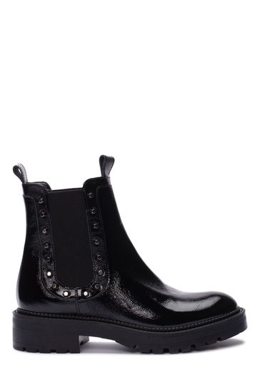 Black chelsea outlet boots clarks